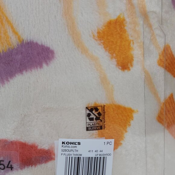 The Big One Oversized Plush Throw Blanket 5ft x 6ft Up Mushroom Fall Snail - Picture 7 of 9